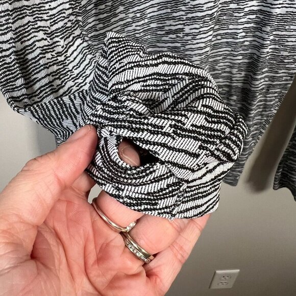 Athleta Flurry Seamless Turtleneck Size XL Wren Black Winter Training Athletic - Picture 5 of 10